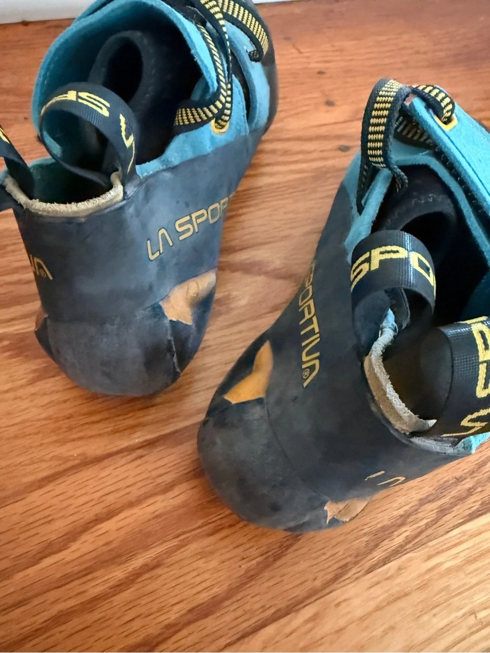 La Sportiva Futura Climbing Shoe - Picture 3 of 4